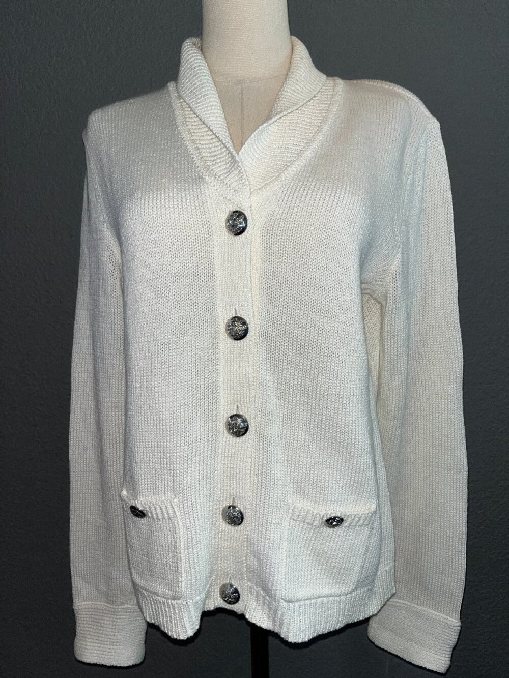 VINTAGE RALPH LAUREN MADE IN HONG KONG WHITE/SILVER BUTTON SHAWL COLLAR CARDIGAN